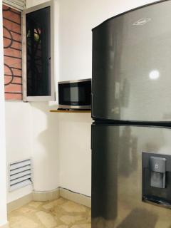 Hermoso apartaestudio en el corazón de laureles - Medellín - 3