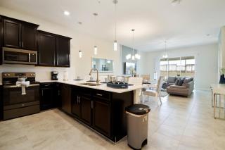 Luxury Resort Condo Minutes from Disney 169 - Kissimmee - 2
