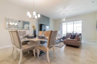 Luxury Resort Condo Minutes from Disney 169 - Kissimmee - 8