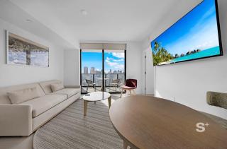 Luxe 1-BR with Stunning Downtown Views - Miami - 2