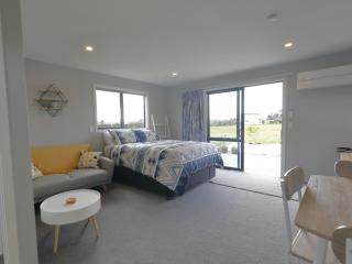 The Tui Studio - Te Anau Holiday Studio - Te Anau - 2