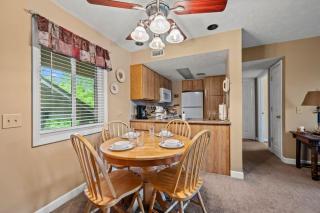 Rocky Top Oasis - Gatlinburg - 7