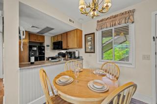 Woodland Retreat - Gatlinburg - 3