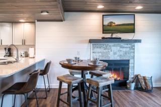 Modern Mountain Escape - Gatlinburg - 6