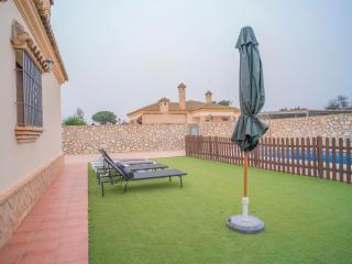 Chalet Familiar con Piscina privada, A&A y Cerca del Pueblo No se alquila a grupos - Conil de la Frontera - 9
