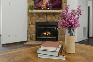 Comfortable home in Raleigh w big fenced backyard - Raleigh - 4