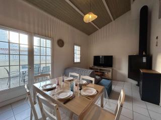 Charmante Maison 3 Pièces, Terrasse, Près de la Plage - FR-1-224C-333 - 4