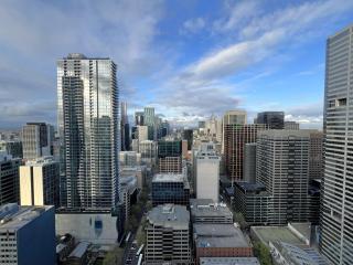 2 BR 1 BATH, Free Parking, Southern Cross, Lvl 42 - 5