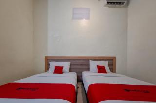 RedDoorz at Andongkoe 64 Salatiga - 4