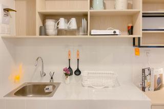 Simply and Enjoy Living Studio at Tokyo Riverside PIK 2 Apartment By Travelio - 6