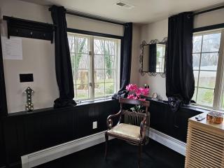 Beautiful Studio Apartment - - 1