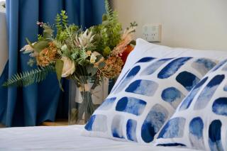 Lachlan Hotel - - 6