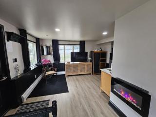 Beautiful Studio Apartment - - 6
