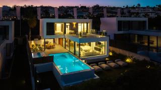VACATION MARBELLA I Villa Chic, Cutting-Edge Amenities, Private Heated Infinity Pool, Golf Front Location, Cinema Room - Estepona - 6