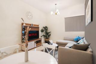 Cozy 1 Br Apartment In Axis 2 Residence Dso - Dubai - 3