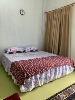 One Mek Bilik Queen - Kampong Jelutong - 8