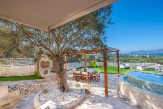 Nereid Villa, with Heated Pool & SpaWhirlpool, BBQ, By ThinkVilla - Strand Episkopi-Rethymnon - 3