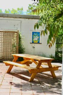 Lachlan Hotel - - 4