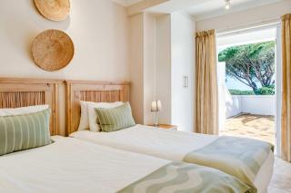 2-BR Camps Bay Apartment with Pool Atlantic Tide - Cape Town - 3