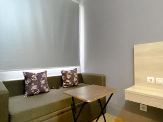 Serene and Tidy Studio Apartment Transpark Juanda Bekasi Timur By Travelio - 3