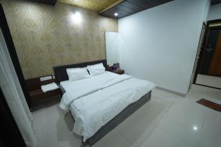 Hotel Pawar Palace And Restaurant - 6