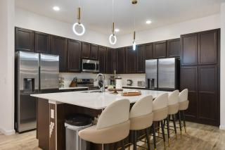NEW Disney Themed 12BR Home Pool/SPA/Game/Tiki Bar - Kissimmee - 4