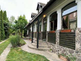 Rusty Key Cottage, Transylvania - - 5
