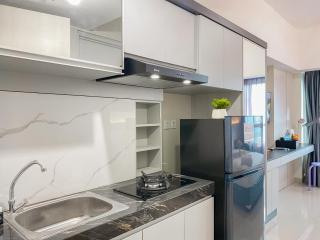 Best Place and Restful Studio at Apartment Springlake Summarecon Bekasi By Travelio - 4