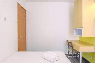 Comfort 2BR at Cinere Bellevue Suites Apartment By Travelio - 7