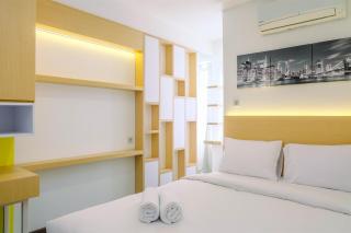 Comfort 2BR at Cinere Bellevue Suites Apartment By Travelio - 8