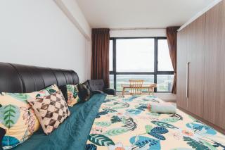 Macrolink Medini Lavish Stay 3BR 6pax by Our Stay - - 2