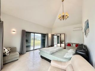 Coral Residence Luxury Villa - Vieux Grand Port - 1