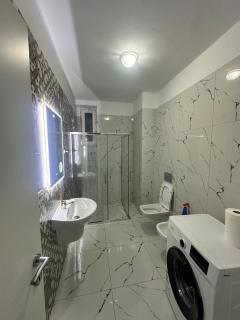 Golden Bliss Apartment 2 - Tirana - 4