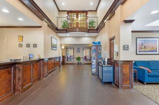 Comfort Inn & Suites Carneys Point - Carneys Point - 1