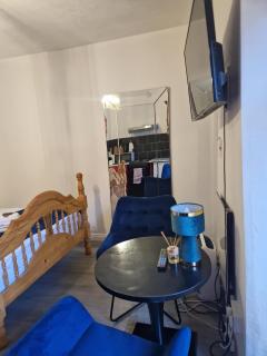Cosy Cork Studio - cosyincork - Cork - 1