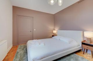 Appartement avec chambre, parking, bureau, wifi - 7