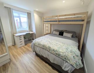 Stylish 2 Bedroom in North Finchley - London - 2