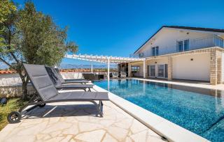 Gorgeous Home In Vrsi With Wifi - Vrsi - 3