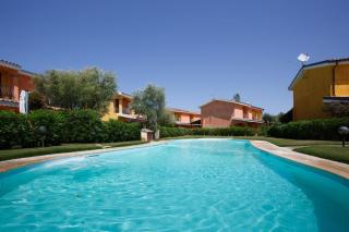 Villa Mama con piscina condominiale, giardino e barbecue - SantʼAnna Arresi - 0