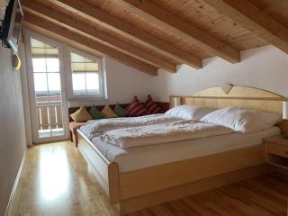 Penthouse Kurz - 2