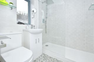 Townhouse @ Aboyne Close Birmingham - Birmingham - 4