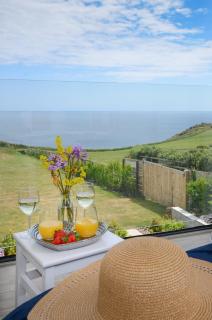 SEA BREEZE - Stunning 6 Bedroom Eco Home with Sea Views - Penzance - 9