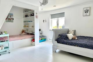 Seawynds Family Home SLEEPS 13 with Far Reaching Sea Views MAWGAN PORTH - Mawgan Porth - 1