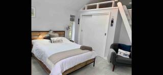 Modern Luxury Compact Cabin on the Jurassic Coast - 6