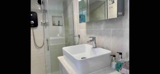 Modern Luxury Compact Cabin on the Jurassic Coast - 5