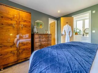 Stunning Barn with Hot Tub on a Secluded Farm - Eckington - 2