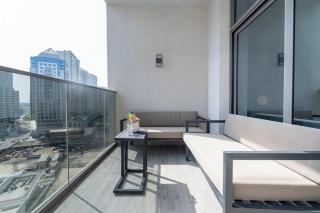 VOGUE MAG318 Downtown Dubai - Pool View and walkable to Burj Khalifa and The Dubai Mall - 1
