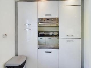 Riverfront Staffordshire Retreat - Stafford - 1