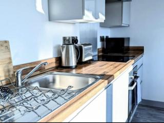 Little Gem Modern Apartment - Wolverhampton - 8