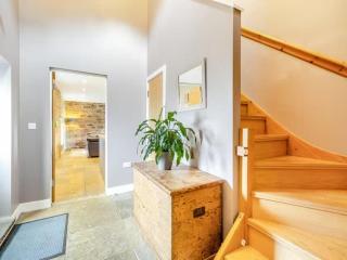 Beautiful Stone Barn with Hot Tub on a Quiet Farm - Eckington - 6